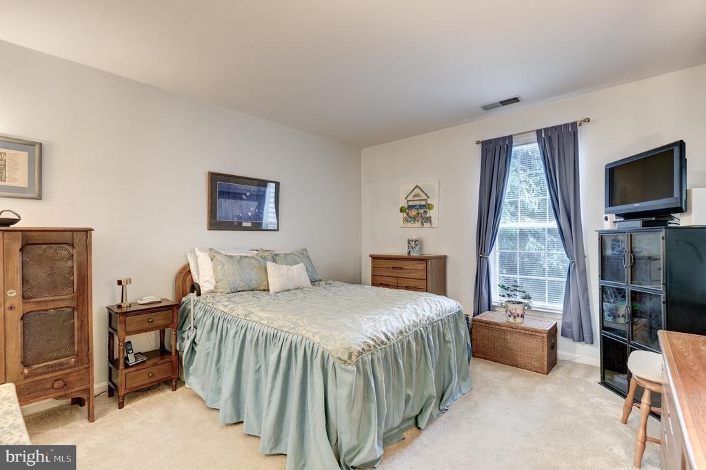 Hawk Rise Ln, Owings Mills, MD 21117