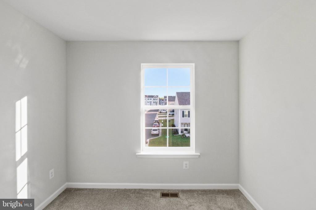 Horace Ct, Bunker Hill, WV 25413