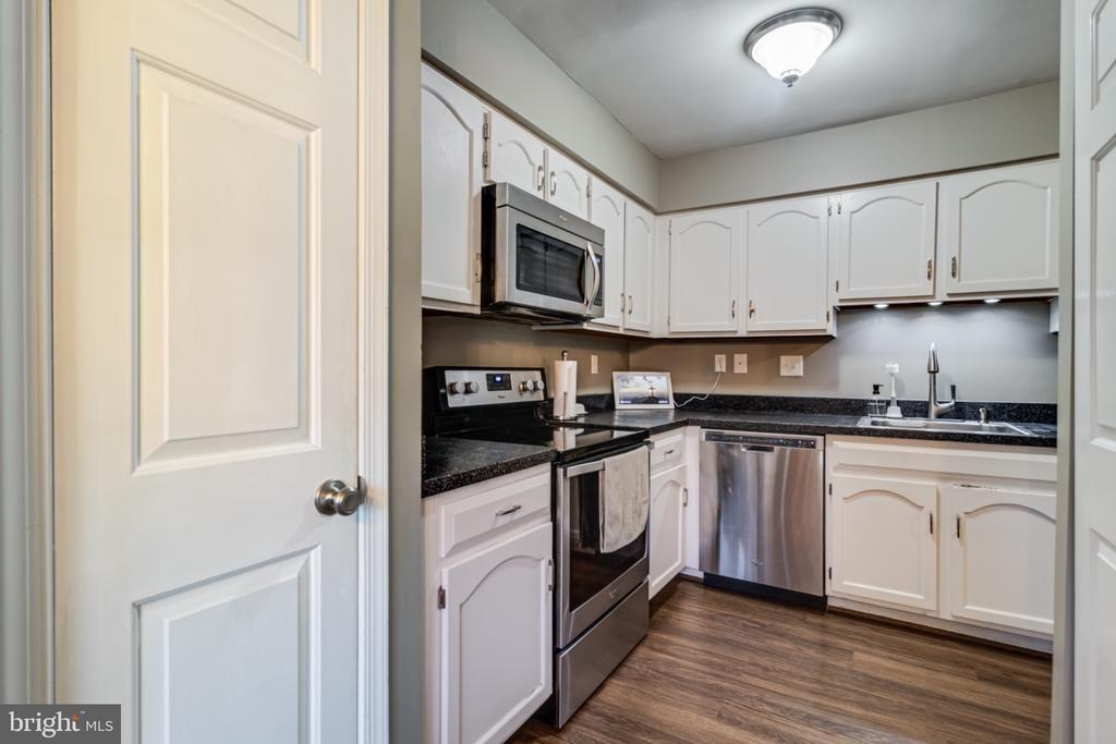 Heather Ct, La Plata, MD 20646