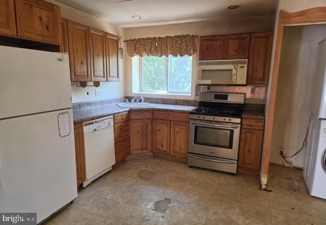 Asbury Ave, Woodbury, NJ 08096