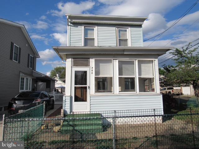 Cheston Ave, Bristol, PA 19007