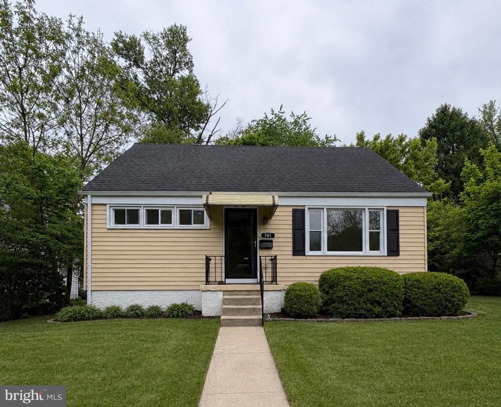 Leafydale Ter, Pikesville, MD 21208