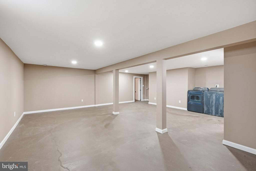 Cooper St, Woodbury, NJ 08096