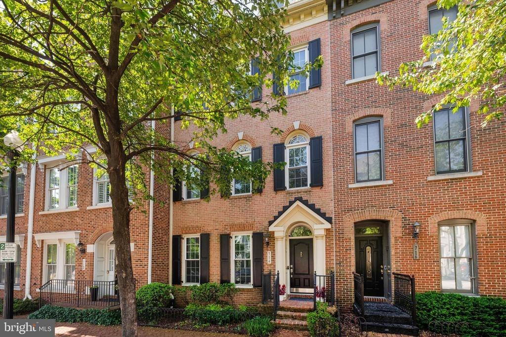 Day Ln, Alexandria, VA 22314