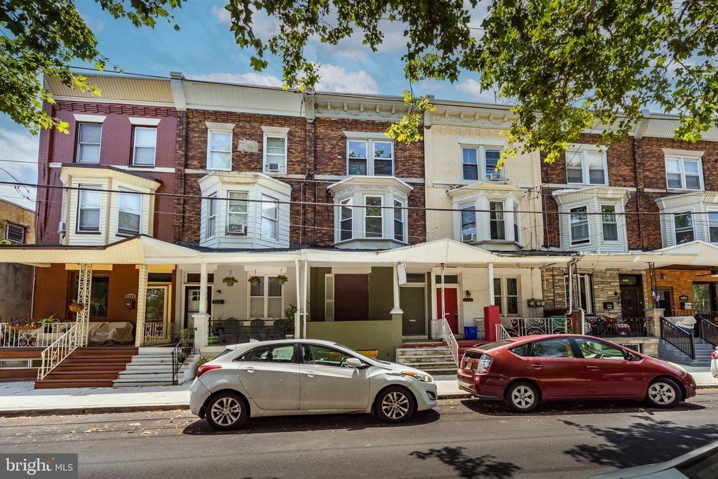 Reed St, Philadelphia, PA 19146
