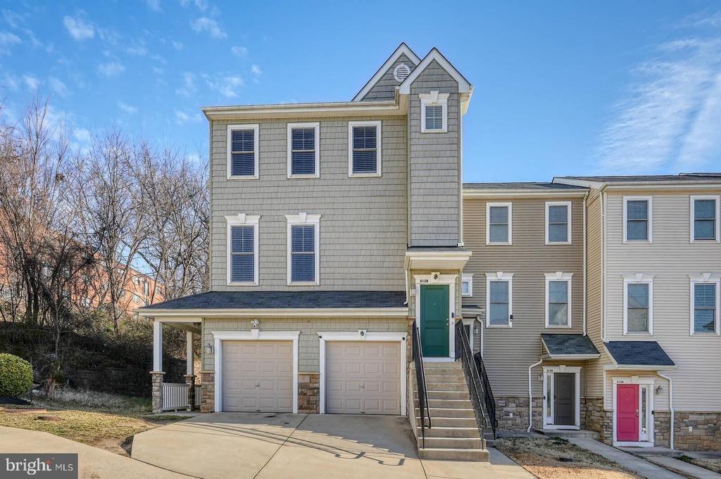 Woodcrest Dr Se, Washington, DC 20032