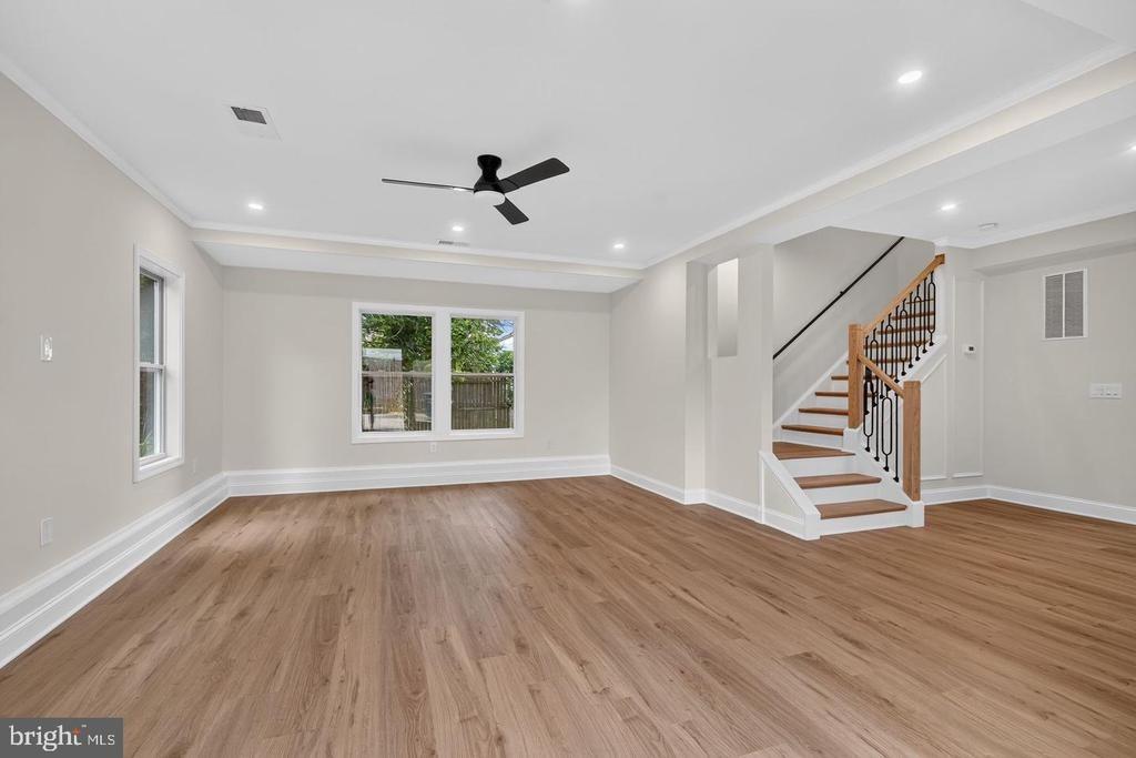 Dickenson St, Springfield, VA 22150
