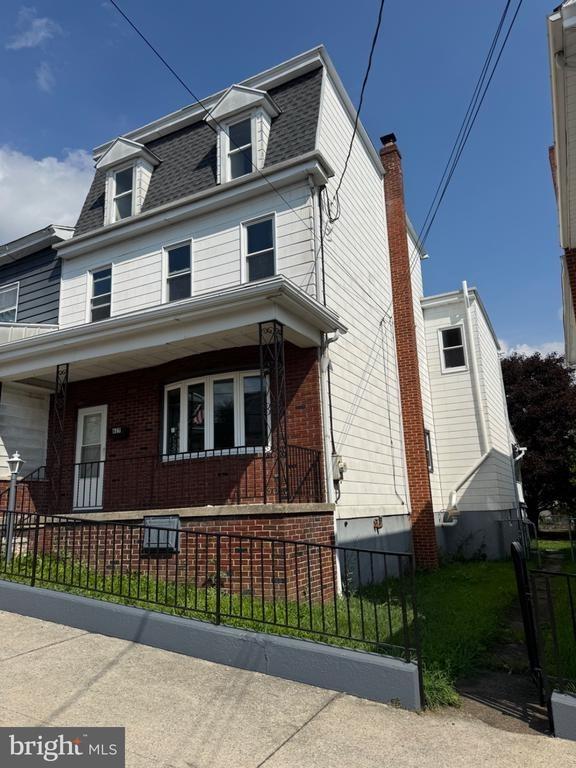 N 2nd St, Minersville, PA 17954