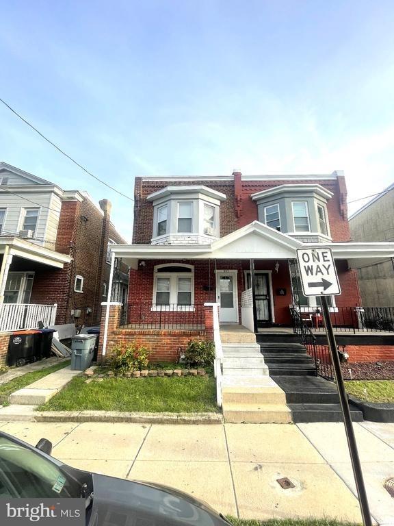 E 20th St, Chester, PA 19013