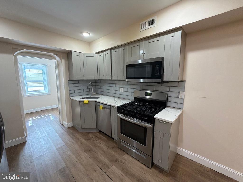 Winton St, Philadelphia, PA 19148