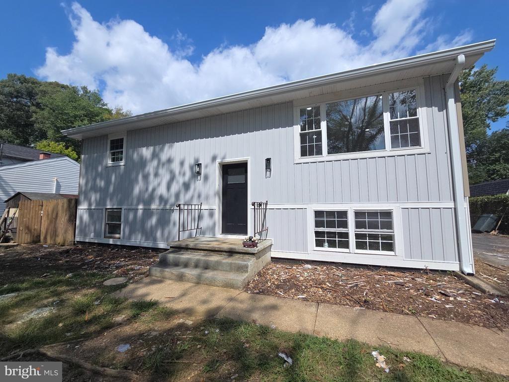 Hilltop Ln, Annapolis, MD 21403