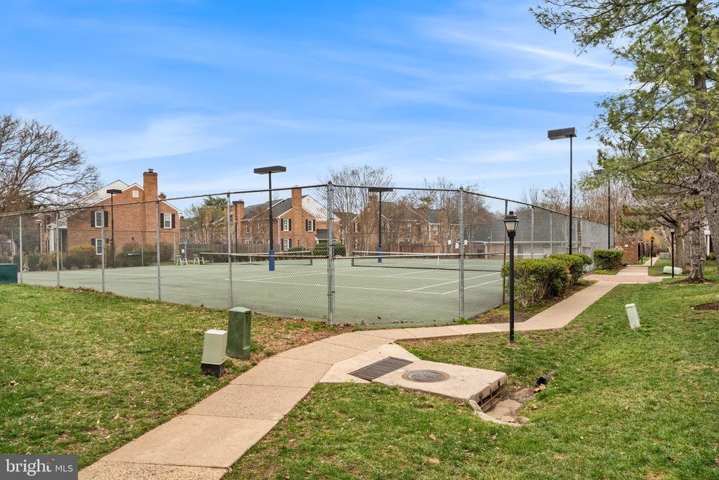 S Buchanan St, Arlington, VA 22206