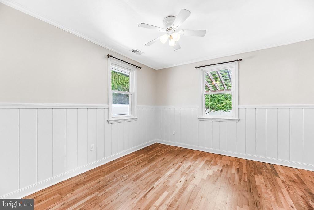 Plateau Rd, Saint Leonard, MD 20685