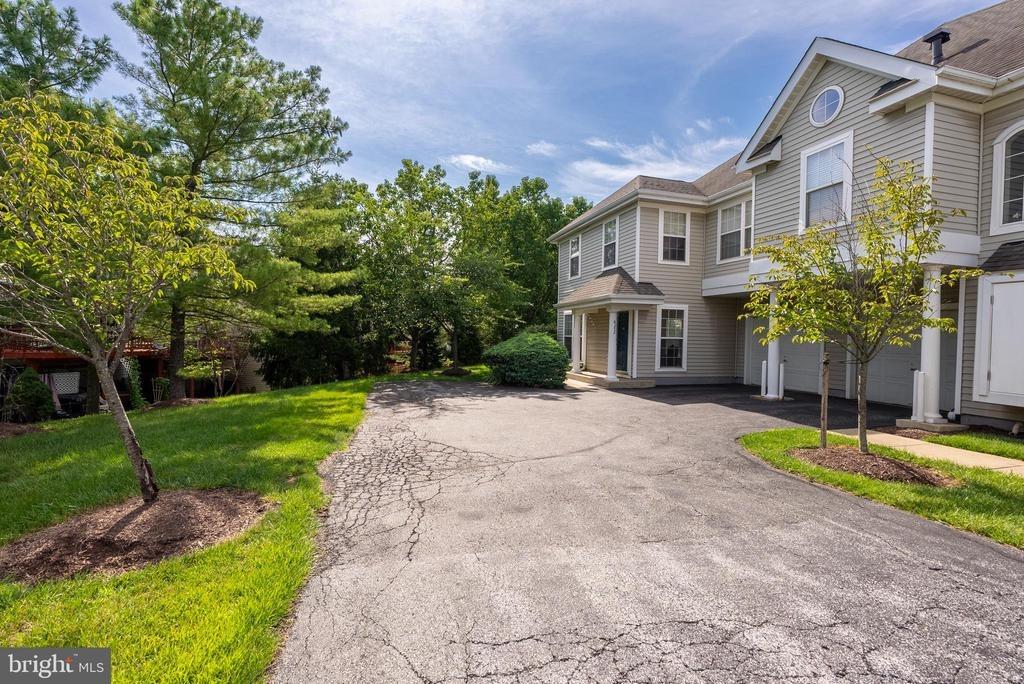 Wild Swan Way, Columbia, MD 21045