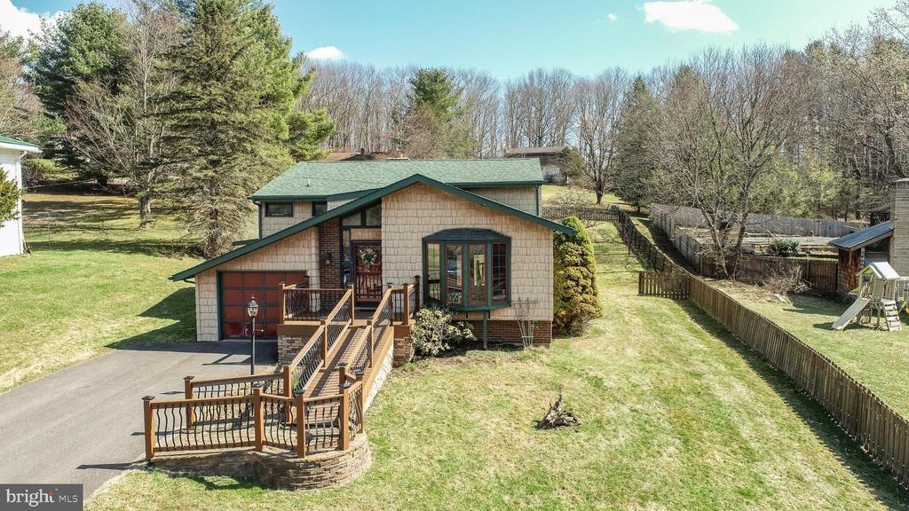 Mitchell Dr, Oakland, MD 21550