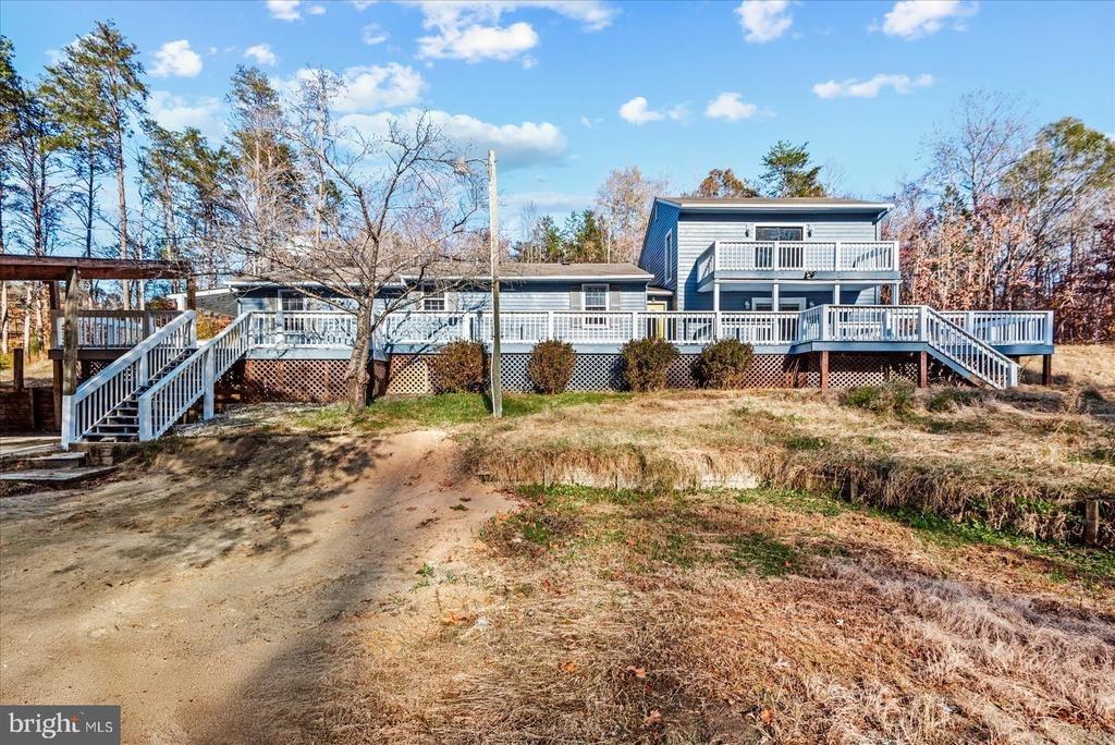 Weise Dr, Louisa, VA 23093