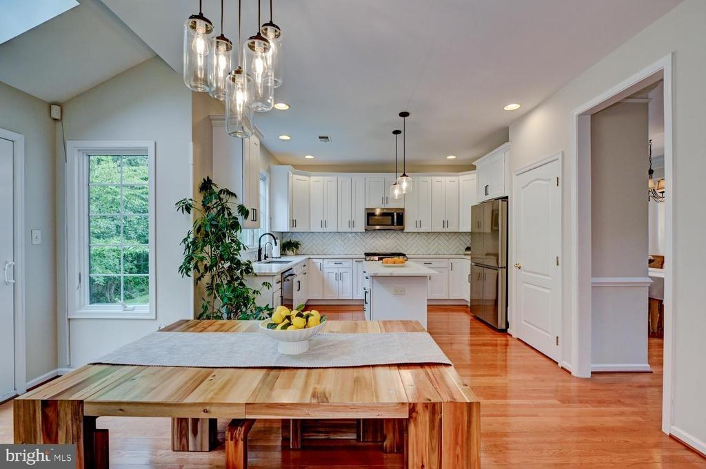 Devonshire Dr, Princeton, NJ 08540