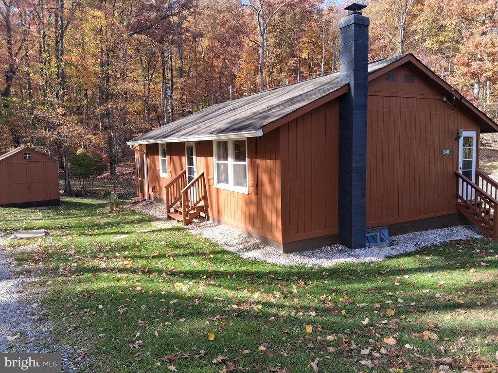 Laurel Ln, Bluemont, VA 20135