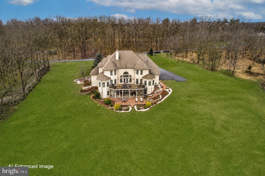 S Egg Rd, Bath, PA 18014