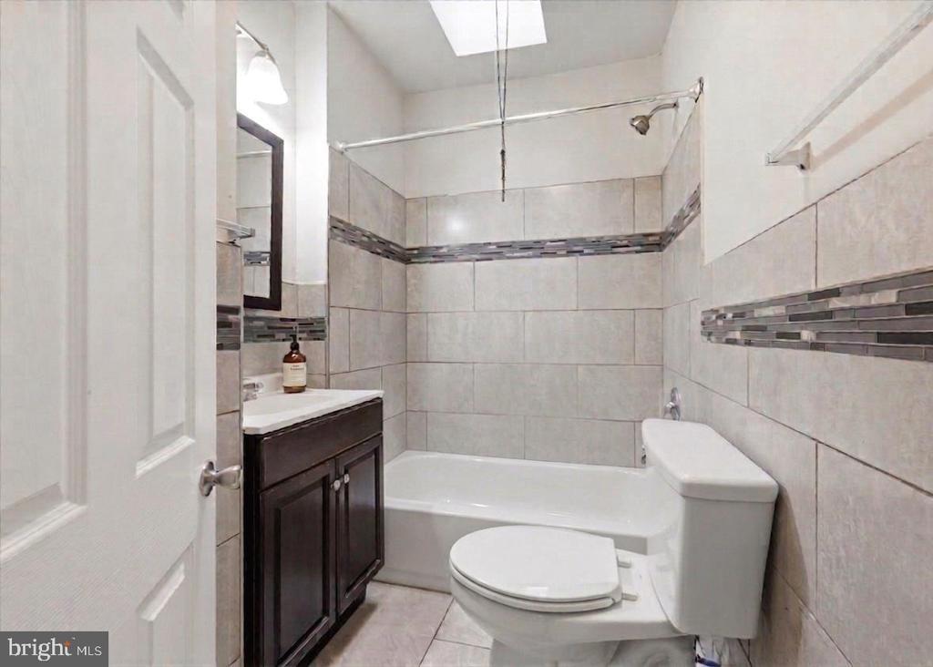 S Salford St, Philadelphia, PA 19143