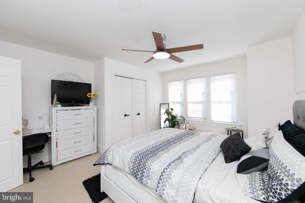 Morton St, Camden, NJ 08104