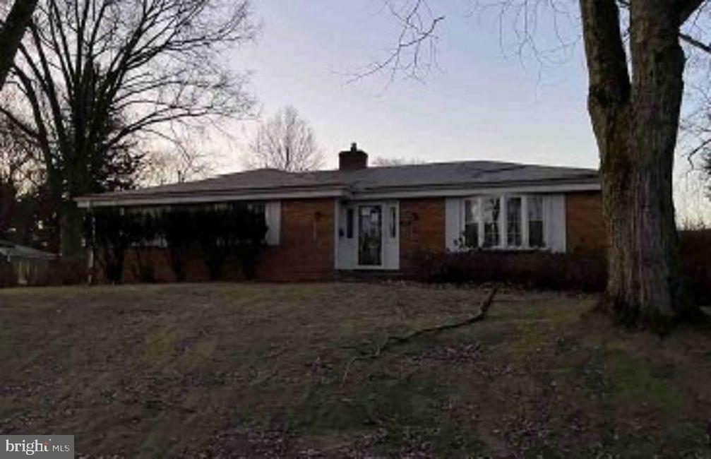 Canterbury Dr, Pittsburgh, PA 15238