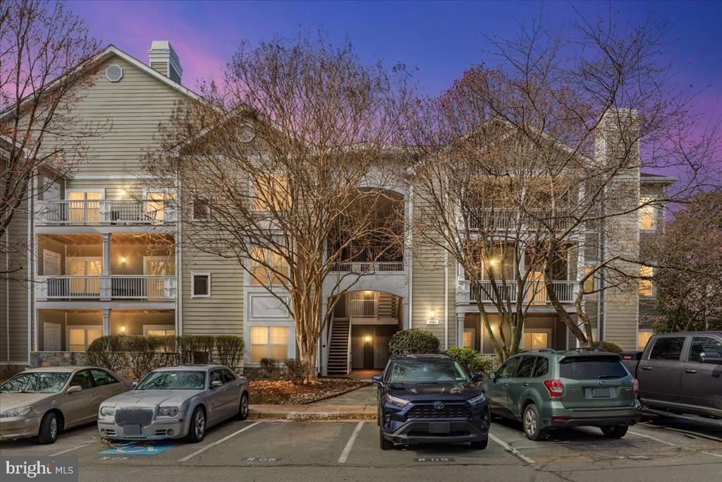 Lake Shore Crest Dr, Reston, VA 20190