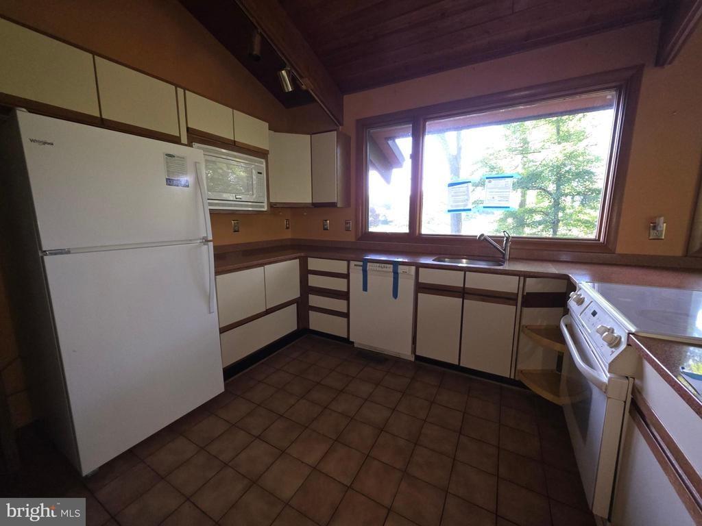 Twirly Ct, Prince Frederick, MD 20678