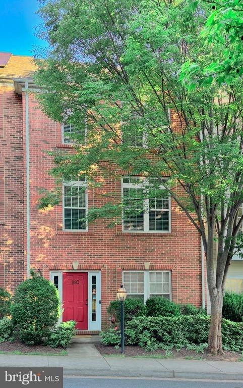 Bing Ln, Charlottesville, VA 22903