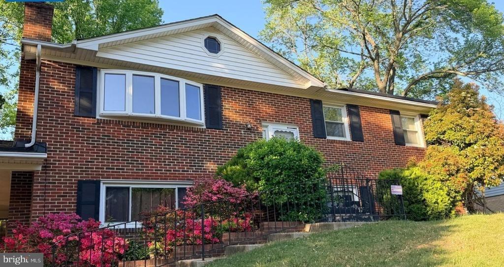 Joseph Dr, Clinton, MD 20735