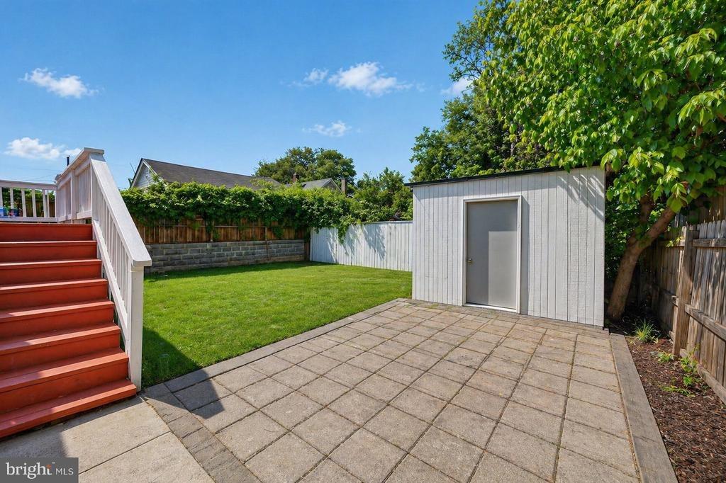 Lawrence St, Brentwood, MD 20722
