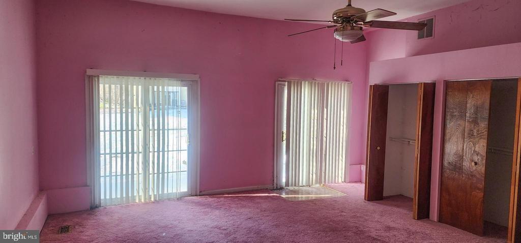 Sitka Spruce Ln, Sykesville, MD 21784