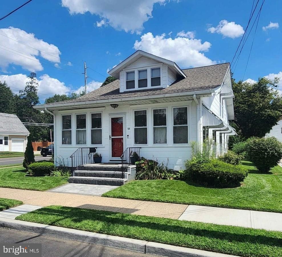 Maple Shade Ave W, Hamilton, NJ 08610