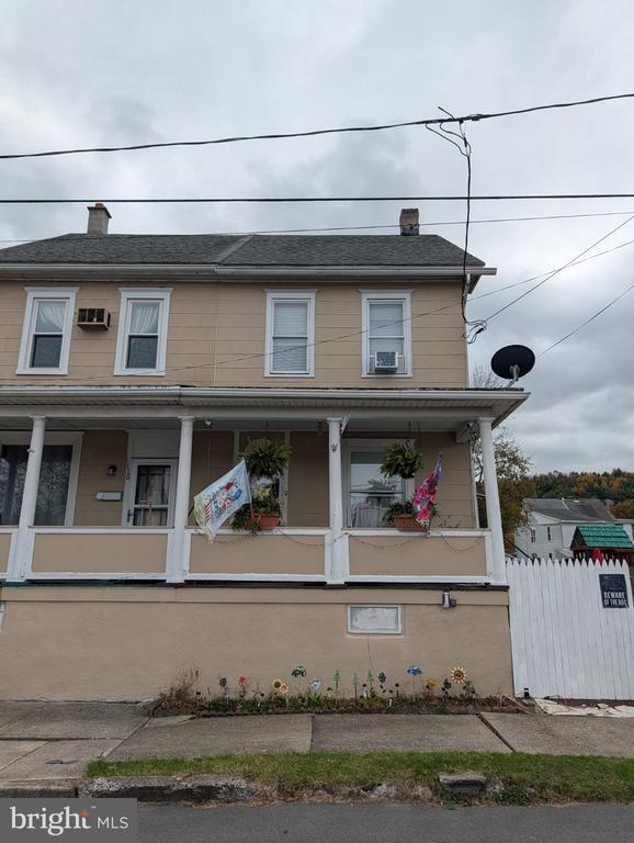 W High St, Coaldale, PA 18218