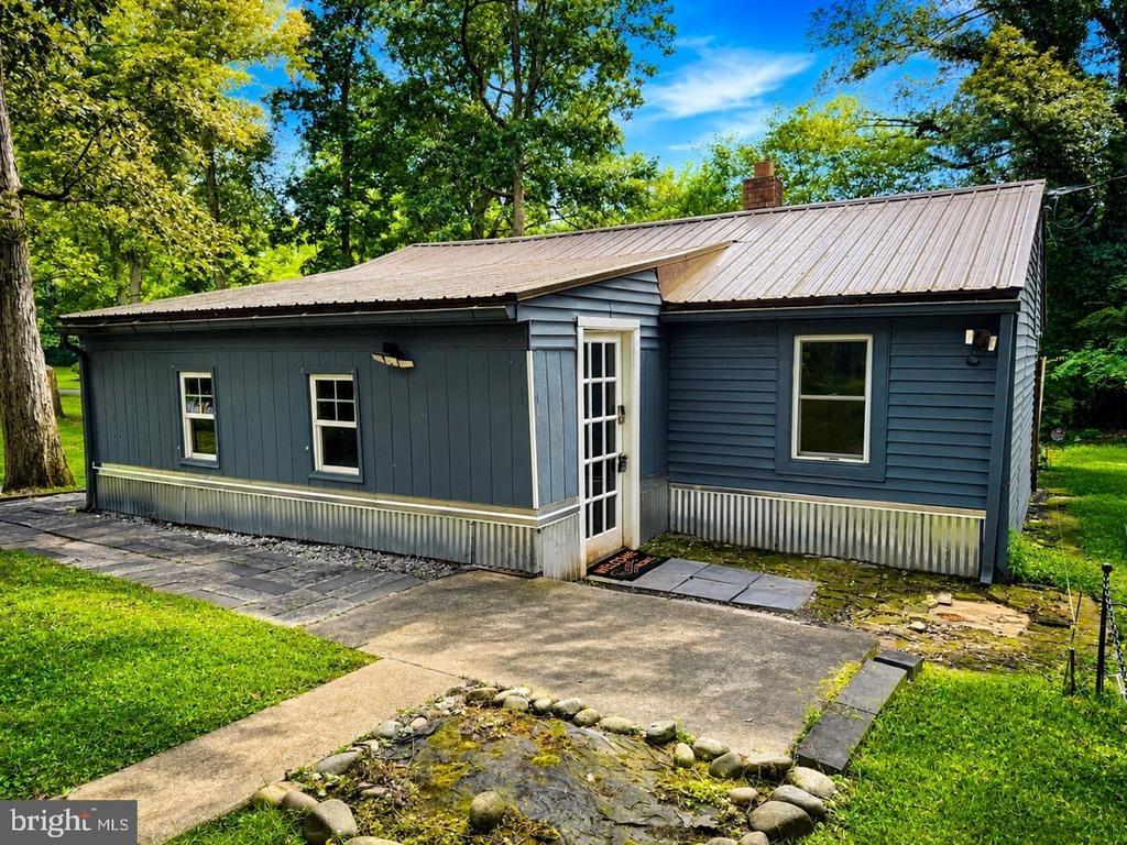 Log Cabin Rd, York, PA 17408