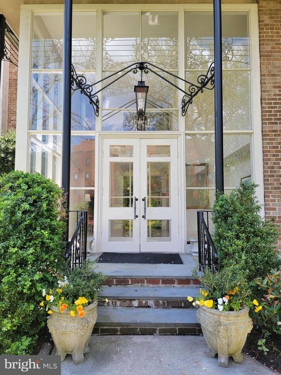 Montgomery Ave, Haverford, PA 19041