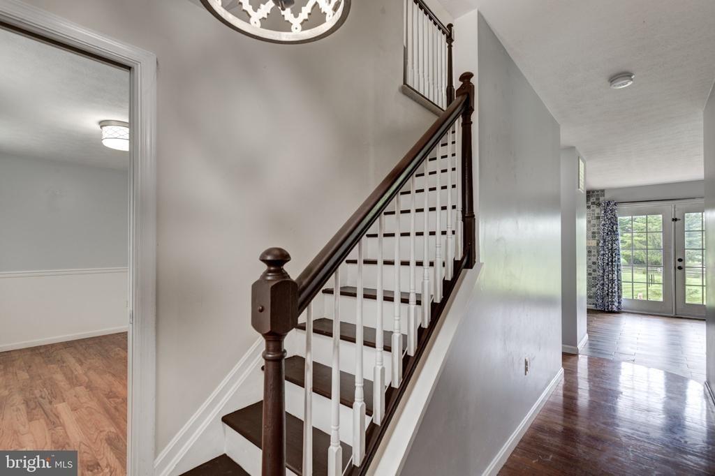 Triple Green Ct, Hampstead, MD 21074