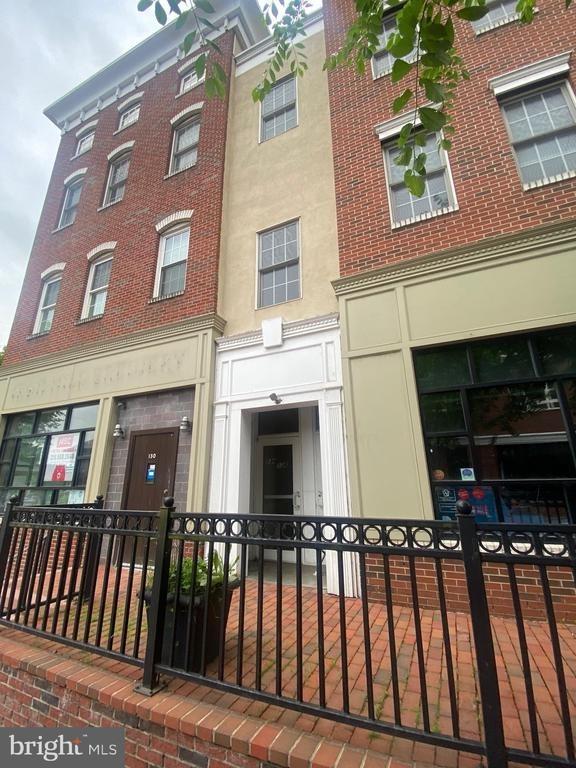 Bridge St, Phoenixville, PA 19460