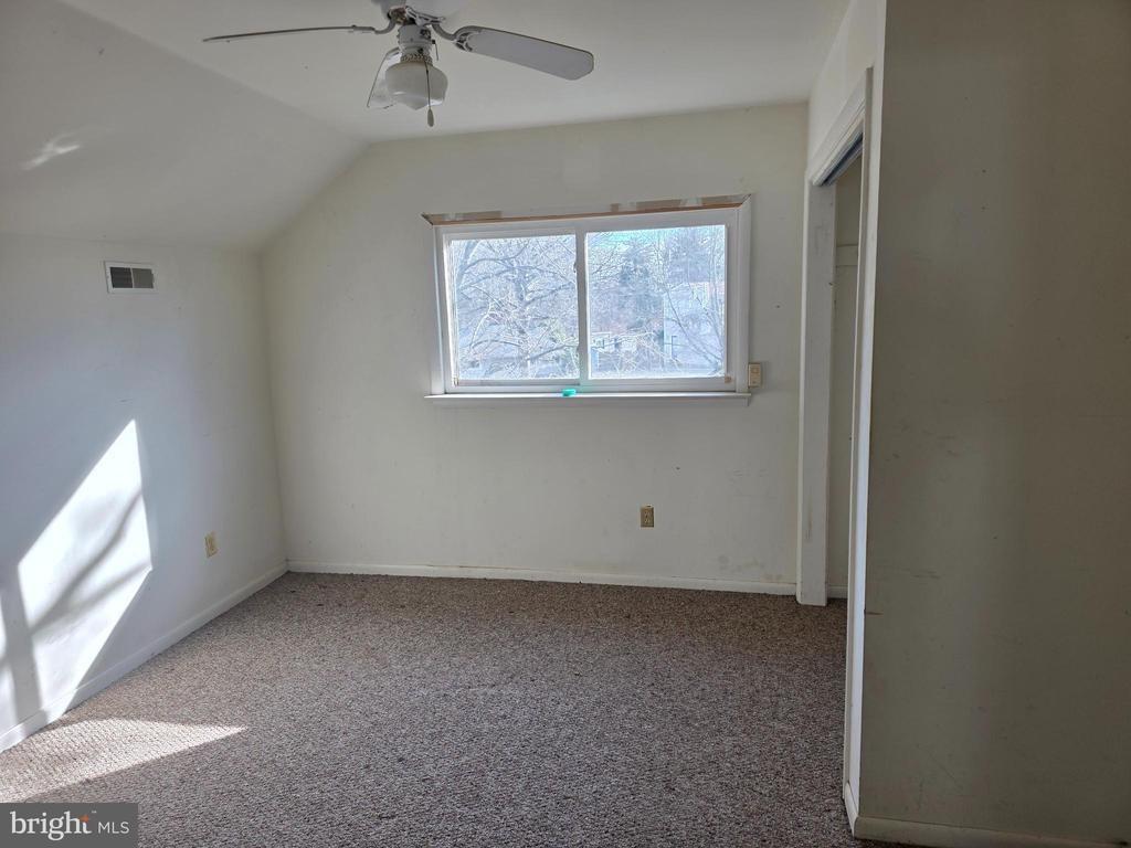 Highland Ave, Moorestown, NJ 08057