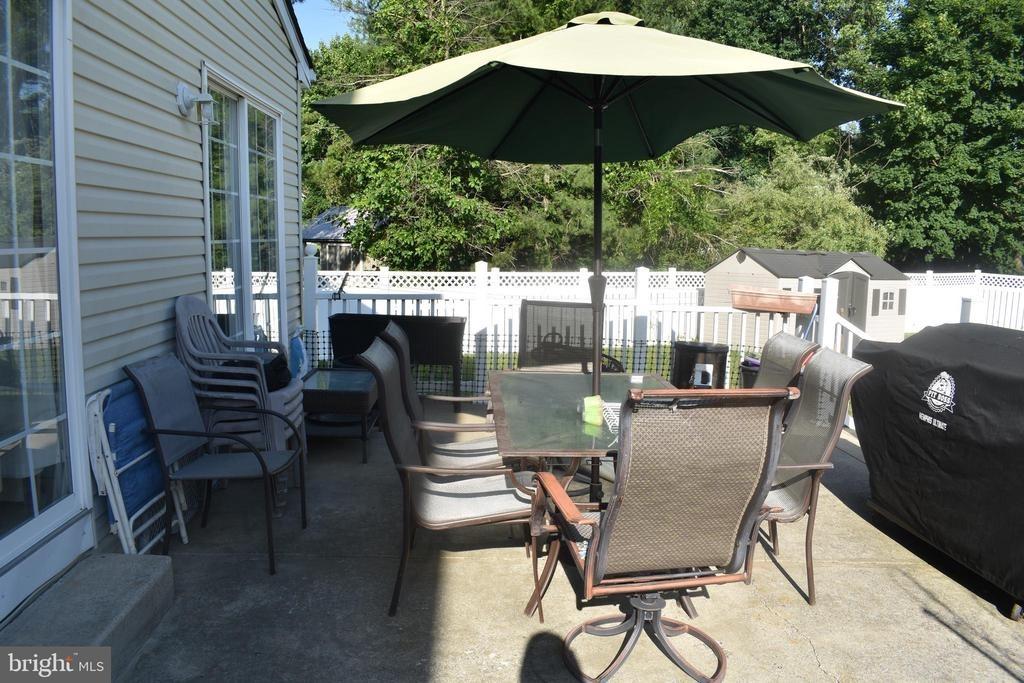 Crystal Ct, Sicklerville, NJ 08081