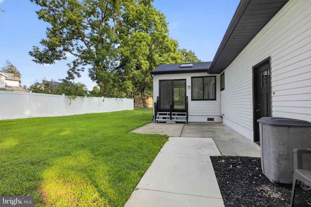Summit Ave, Chadds Ford, PA 19317