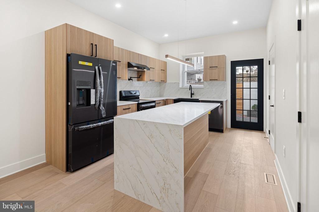 Wharton St, Philadelphia, PA 19146