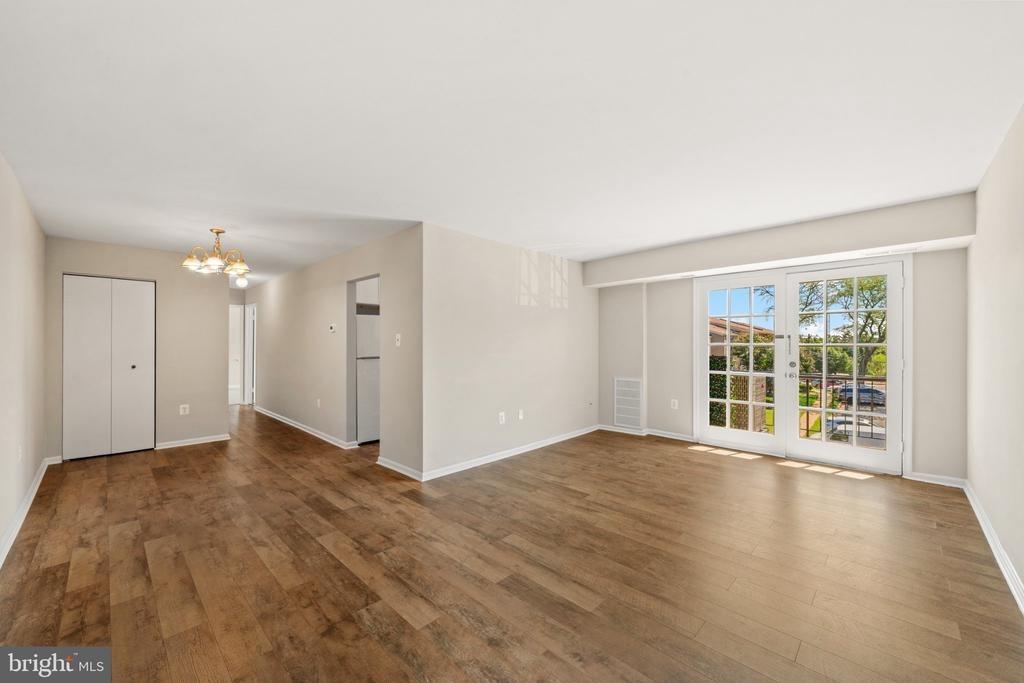 Mayflower Ct, Alexandria, VA 22312