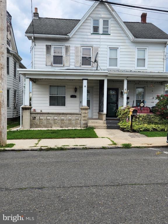 S 2nd St, Lehighton, PA 18235