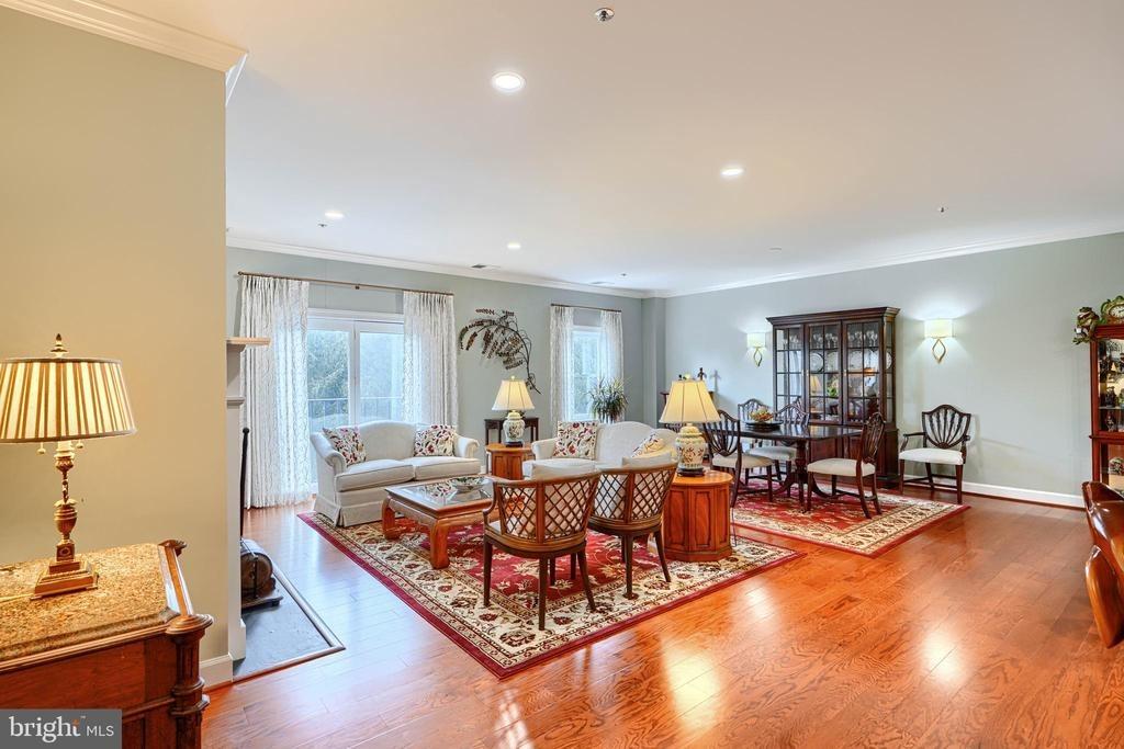 Brightwood Club Dr, Lutherville Timonium, MD 21093