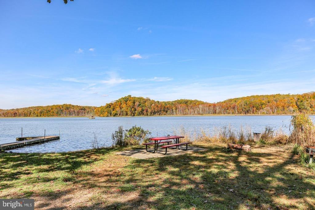 Old Creekside Rd, Fredericksburg, VA 22405