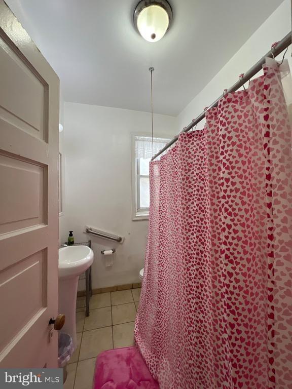 Poplar St, Philadelphia, PA 19131