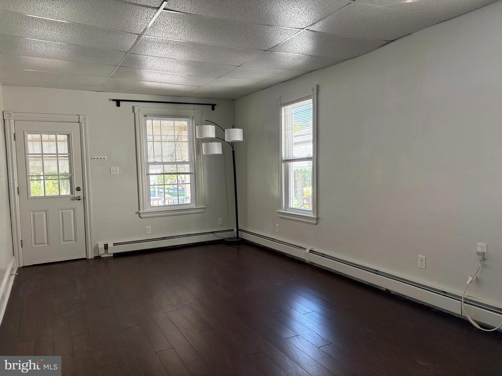 S Park Ave, Coatesville, PA 19320