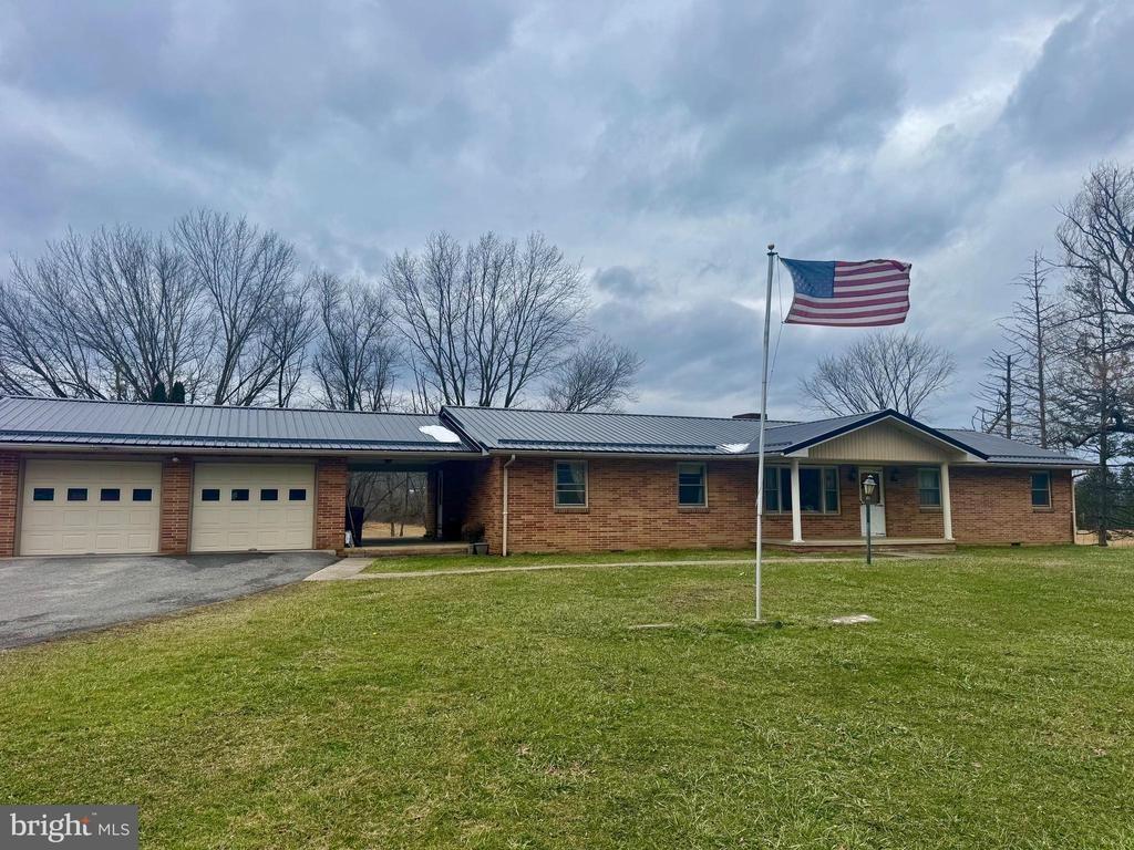 Beverly Pike, Beverly, WV 26253