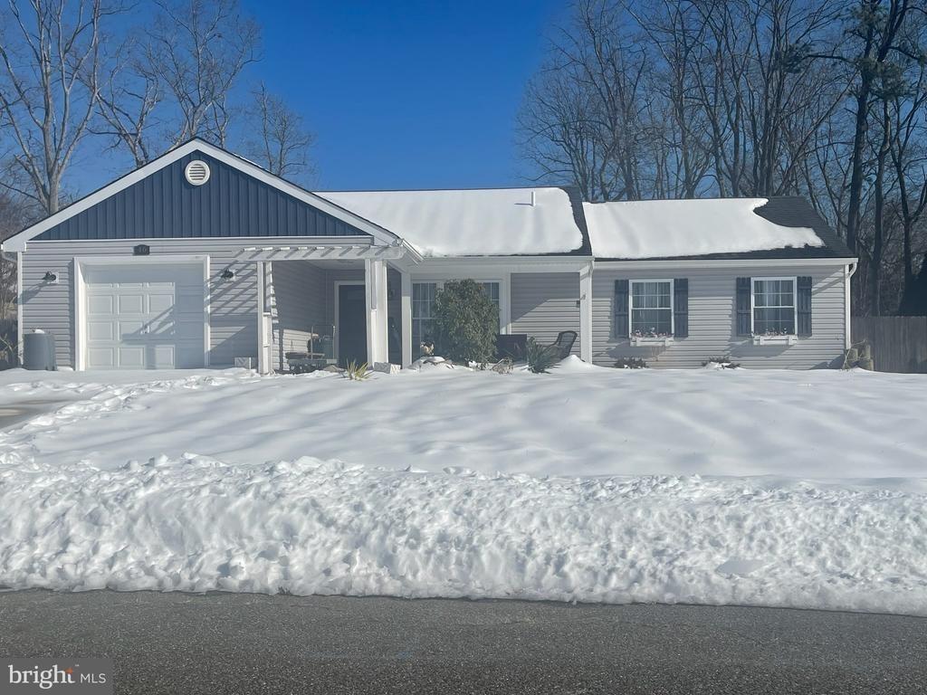 Chestnut Way Cir, Barnegat, NJ 08005